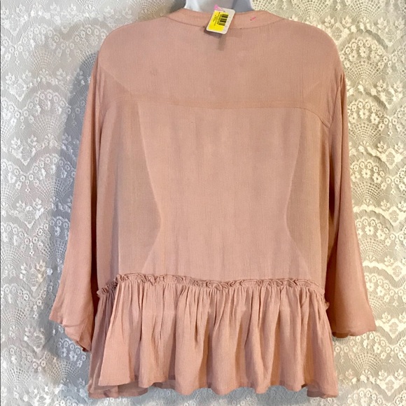 NWT Pink Ruffle 3/4 Sleeve Top- Medium - Picture 8 of 11